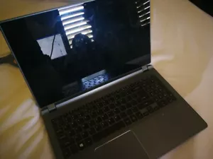 Acer Aspire V5-573P-9899 15.6in. Intel Core i7, 1.8GHz) Laptop Computer Upgraded - Picture 1 of 7