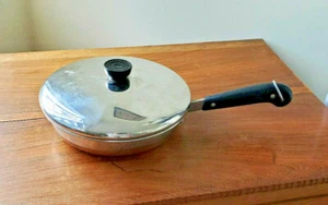 Vintage Revere Ware 1801 Stainless Steel Copper Clad 9 1/4" Frying Pan w/ Lid - Picture 1 of 7