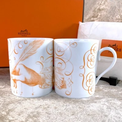 爱马仕瓷杯书法2002年法国夏威夷节2件套 — 第 1/4 张图片