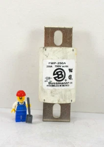 BUSSMANN FUSE *NEW* FWP-250A, 700V AC/DC - Picture 1 of 4