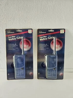 2 Walkie Talkies Radio Shack Space Patrol bidireccionales código Morse azules de colección nuevos *raros* Foto 1 de 4