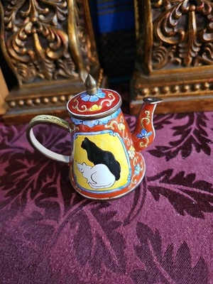 Kelvin Chen 微型珐琅手绘铜茶壶黑白猫。  — 第 1/4 张图片