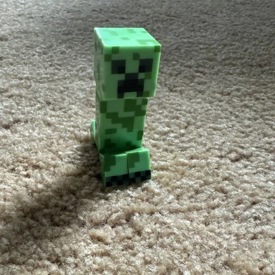 Minecraft Overworld Creeper Series #1 Articulated Action Figure Toy 3" - Image 1 of 4