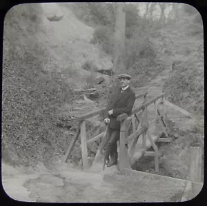 Glass Magic Lantern Slide EDWARDIAN MAN ON BRIDGE C1910 PHOTO - Picture 1 of 2