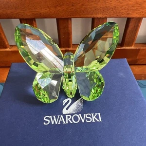 Swarovski Light Peridot Butterfly 855773 Mint with box. - Picture 1 of 13