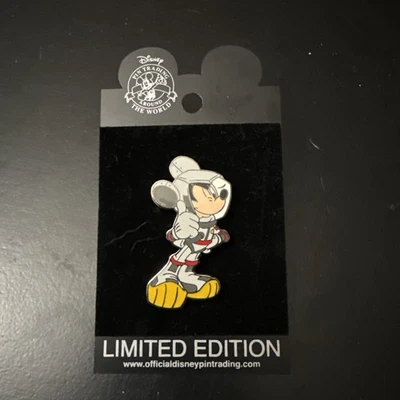 Vintage Disney Limited Edition Mickey Mouse Spacesuit Trading Pin Astronaut 2000 - Image 1 of 4