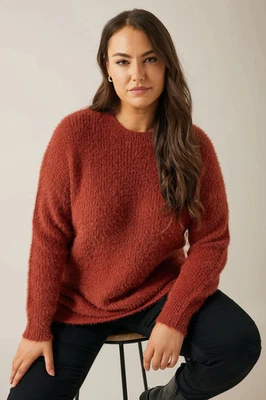 Evans Curve Women's Plus Size Fluffy Knitted Jumper - Image 1 of 4