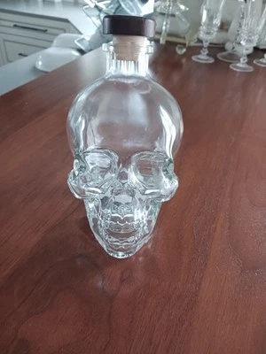 Cabeza de Cristal Vodka Botella Vacía Calavera de Vidrio 750ML Con Tapón Dan Aykroyd Foto 1 de 4