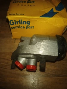 Girling 390360 Front Wheel Cylinder Armstrong Siddeley, Daimler DF304, Rover 60 - Picture 1 of 1