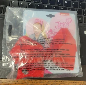 Jojo Siwa Girls' Hair Accessories 6.5" Bow On Card, Red With Medallion - Picture 1 of 2
