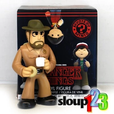 *MINIS FUNKO MISTERIO - COSAS EXTRAÑAS - JIM HOPPER - 1/72 - PERSECUCIÓN - SERIE 1* Foto 1 de 2