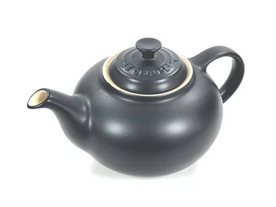 Le Creuset Stoneware Teapot 1.3L / 1.4qt  Color ~ MATTE BLACK - Image 1 of 4