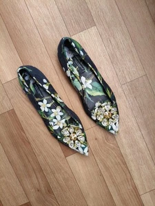 DOLCE AND GABBANA FLORAL EMBELLISHED FLATS SIZE EU 36 , 6 US , 3 UK - Picture 1 of 9