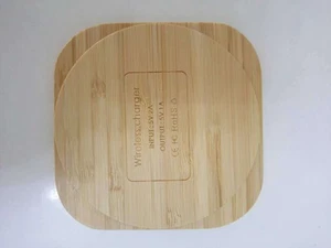 Wooden Bamboo 5W Wireless Charger - Photo 1 sur 6