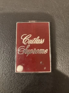 Para Oldsmobile Cutlass Supreme 1986 4 puertas panel de cabezal emblema - Imagen 1 de 2