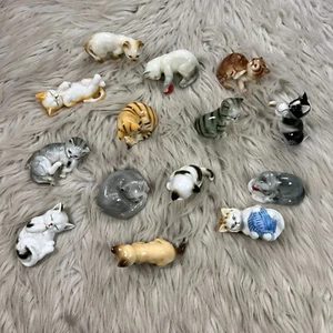 LOT 14 - Vintage Cats of Character Fine Bone Collectible Cats Taiwan Semese - Picture 1 of 10