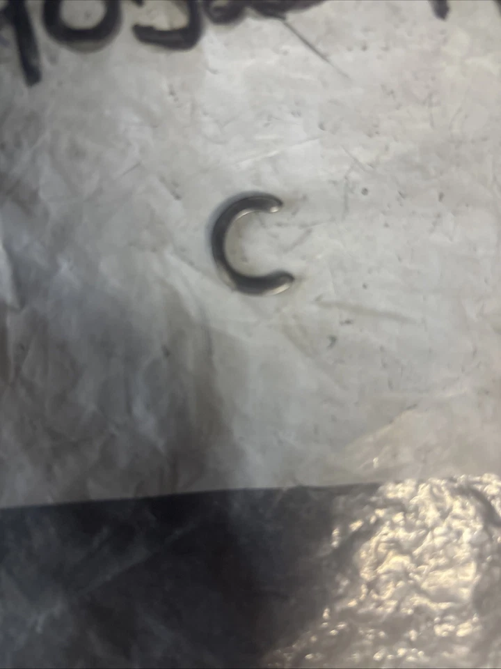 90520-19011 Anillo de presión del eje del contador trasero para; JEEP con AX5/G52 4 cilindros Foto 1 de 1