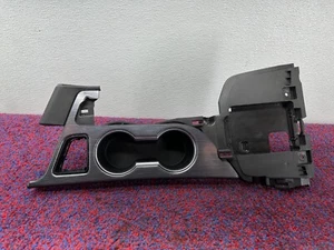 CADILLAC CT4-V AWD 2020 2,7 L CONSOLA CENTRAL PORTAVASOS PANEL EMBELLECEDOR CUBIERTA BISEL - Imagen 1 de 6