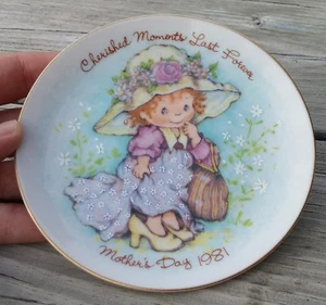 Vintage Avon Cherished Moments 1981 Mother's Day Plate - Picture 1 of 12