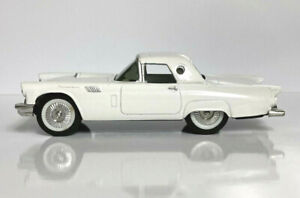 ERTL Classic Vehicles 1957 Ford Thunderbird 1:43 Diecast White w/ Rubber Tires 