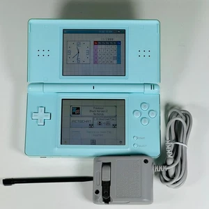 Console Nintendo DS Lite (blu ghiaccio) con accessori - venditore USA - Foto 1 di 9