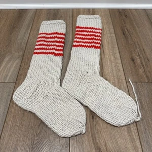 Handgestrickte Häkelsocken Haferflocken mit roten Streifen kniehoch Handarbeit - Bild 1 von 10