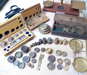 APOTHECARY SCALES, BEAM SCALES, LARGE COLLECTION OF WEIGHTS