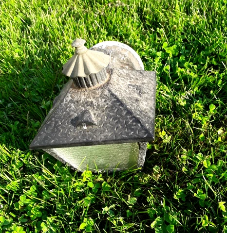 Vintage Outdoor House Porch Light Fixture Sconce 7" wide Cover
