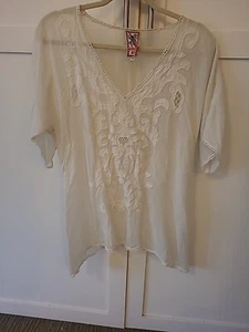 JOHNNY WAS BLUE EYELET 3/4 SLEEVE TIE BOHO TOP - Picture 1 of 6