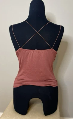 Camiseta sin mangas Gaze Cross Back roja clara borgoña color rosa correa de cable tamaño pequeño Foto 1 de 4