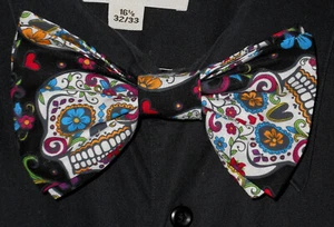DAY OF THE DEAD SKULLS HANDMADE CLIP ON BOW TIE BLACK - Picture 1 of 5