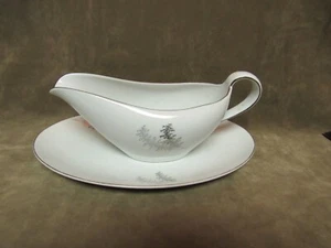 Vintage Fukagawa Arita Porelain China Japn Silver Bamboo Gravy & Underplate - Picture 1 of 3