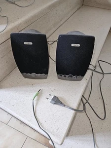 Gundio Audio Boxen für stationäre und tragbare PCs mit grüner Aux-Buchse - Bild 1 von 1
