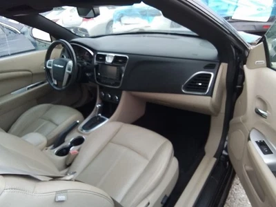 Подушка безопасности для переднего пассажира на приборную панель Dodge Avenger 2010-2014 годов выпуска без усовершенствованной многоступенчатой подушки безопасности - Изображение 1 из 4