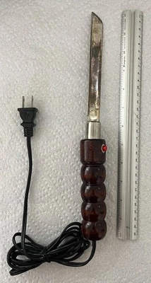 Cuchillo de corte de espuma - 6 pulgadas hoja larga.  Parece estar oxidado pero no lo está Foto 1 de 2