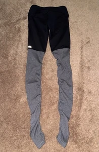 Alo Yoga Goddess Leggings Damen klein schwarz grau zweifarbig Strick gerafft gerippt - Bild 1 von 4