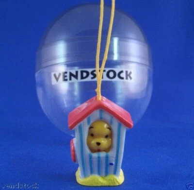 DISNEY PEEK-A-POOH SUMMER SPLASH SERIES 4 BEACH HUT POOH SINGLE FIGURE TOMY #115 - Image 1 of 3