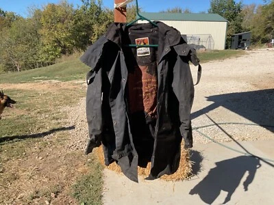 Kakadu oilskin coat(101) - Image 1 of 3