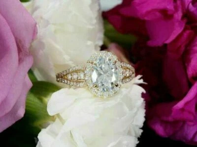 Lab Created 2.50 ct Oval Cut VVS1/D Diamond Halo Sterling Silver Christmas Ring - Image 1 of 4