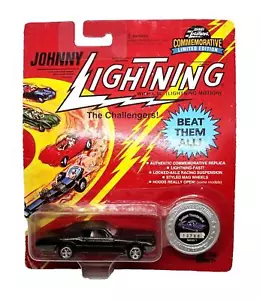 Johnny Lightning 1995 Custom Thunderbird The Challengers Series 1/64 Diecast Car - Picture 1 of 3