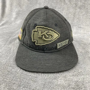 Cappello Berretto Chef Kansas City Gioventù Grigio Mimetico Saluto al Servizio Nuova Era 9twenty LEGGI - Foto 1 di 13