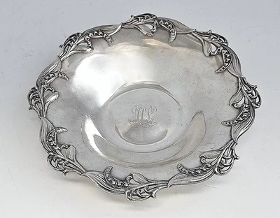 Tiffany & Co. Cuenco de plata esterlina Lirio del Valle Foto 1 de 4