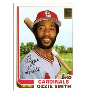 2001 Topps Traded Ozzie Smith - Picture 1 of 1