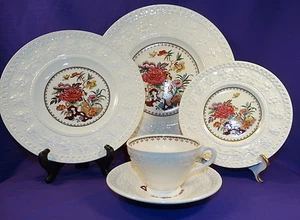 SCHÖNES WEDGWOOD PORZELLAN WELLESLEY BULLFINCH 5-TEILIGES GEDECK AL9351 ENGLAND  - Bild 1 von 11