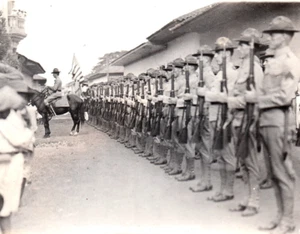 RPPC Cuerpo de Marines Primera Guerra Mundial Rifle Caballo Foto Real Postal - Imagen 1 de 3