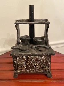 VTG Miniature Cast Iron NOVELTY Toy Cooking Stove& Pots,Pans - Picture 1 of 5