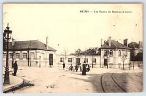 Postcard Reims Les Ecoles Boulevard Jamin France Street Scene - Picture 1 of 3