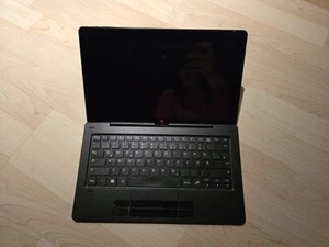 TrekStor Twin 11.6 2 in 1 Laptop - Bild 1 von 3