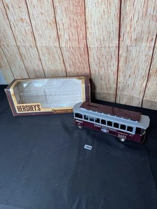 1/43 Scale Ertl Hershey's Trolley Car Locking Coin Bank Die-Cast Metal - Picture 1 of 11