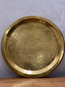 Antigua bandeja de latón con estampado de metal dorado Oriente Medio placa circular decorativa - Imagen 1 de 8